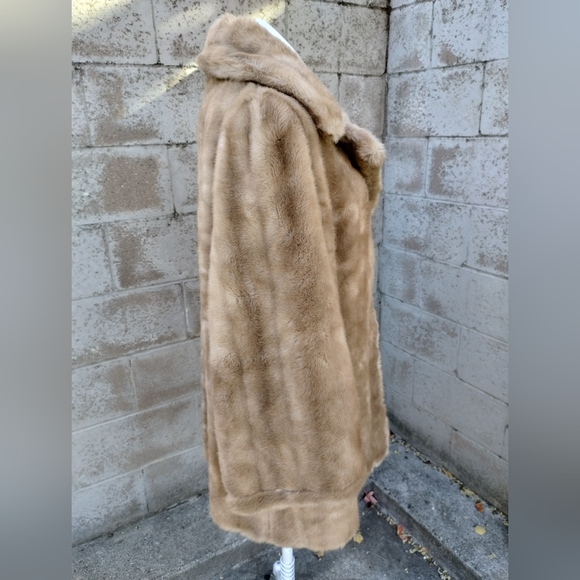 Made in England High Quality Faux Fur Real Leather Coat - Picture 6 of 13